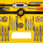 STAYER MaXCut, 40 предметов, инструментальная сталь, набор метчиков и плашек (2805-H40_z01)
