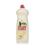 Моющее средство для посуды FAIRY 900 мл НЕЖНЫЕ РУКИ Ромашка и витамин Е